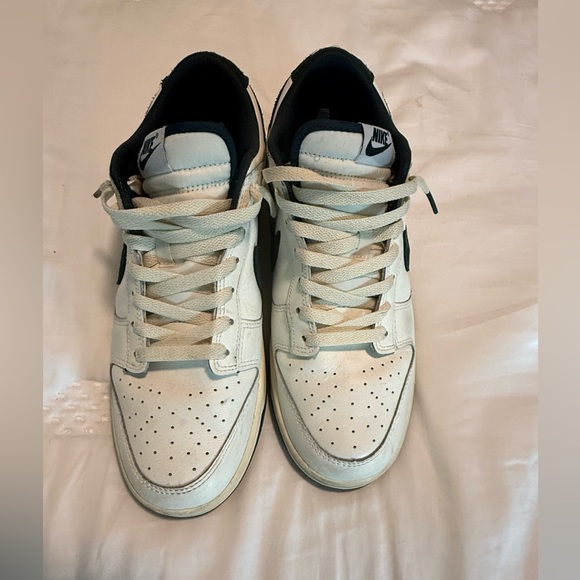 Men’s Nike, size 10 - Picture 2 of 3